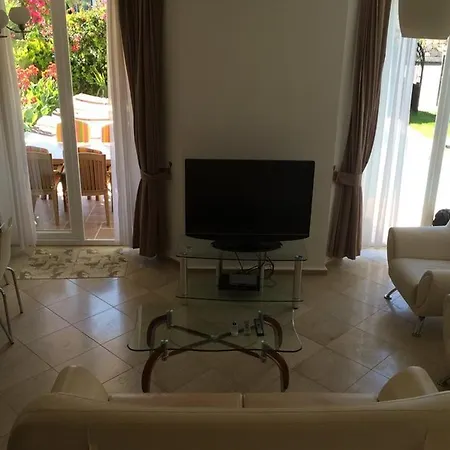 Vila Sunset Beach Club Oyster 1